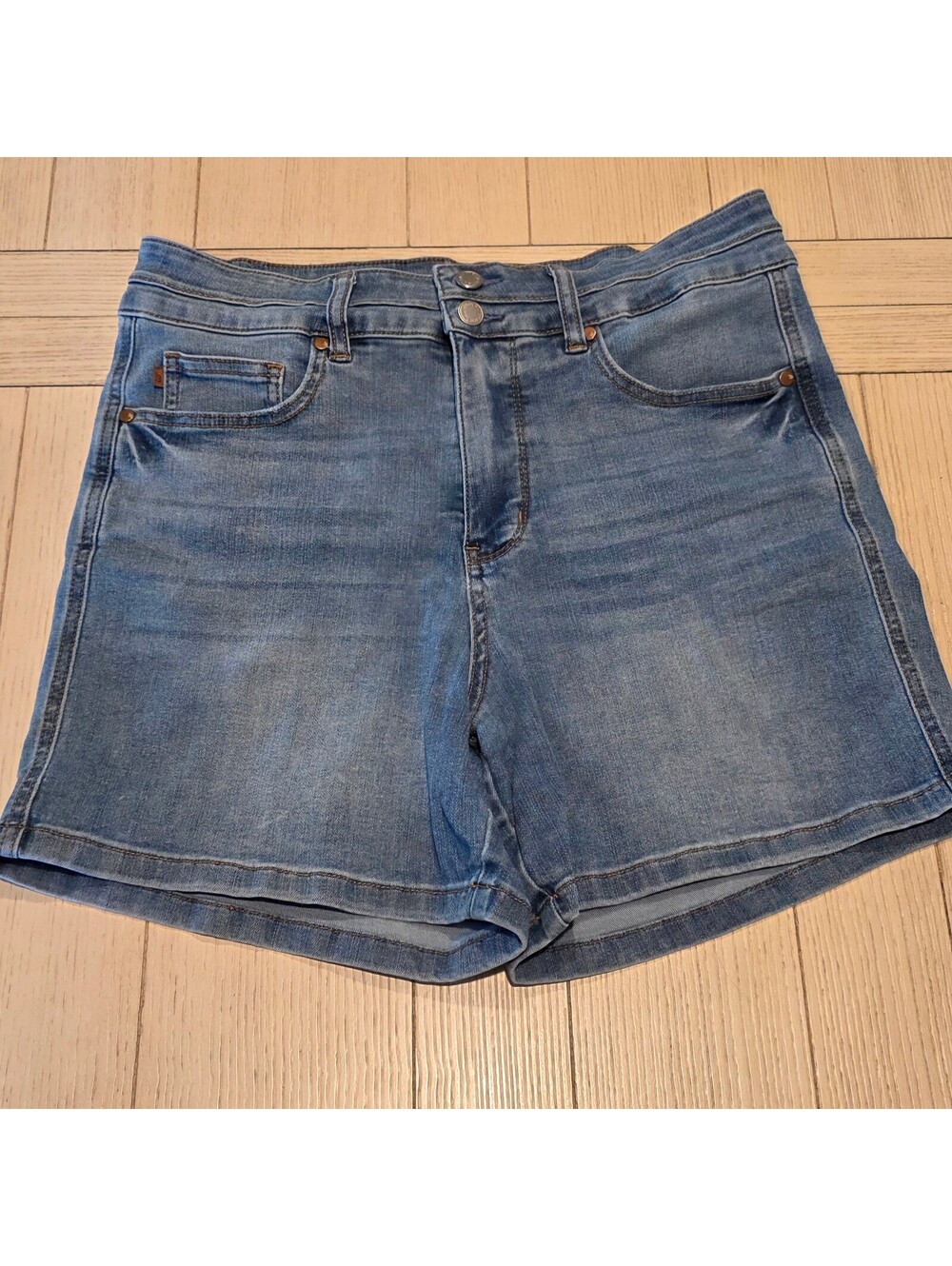 Judy Blue High Waisted Double Button Stretch Denim Jean Shorts | Size XL